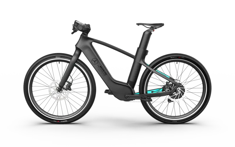 Mercedes-AMG PETRONAS F1® Team Track Edition 250 Electric Bike