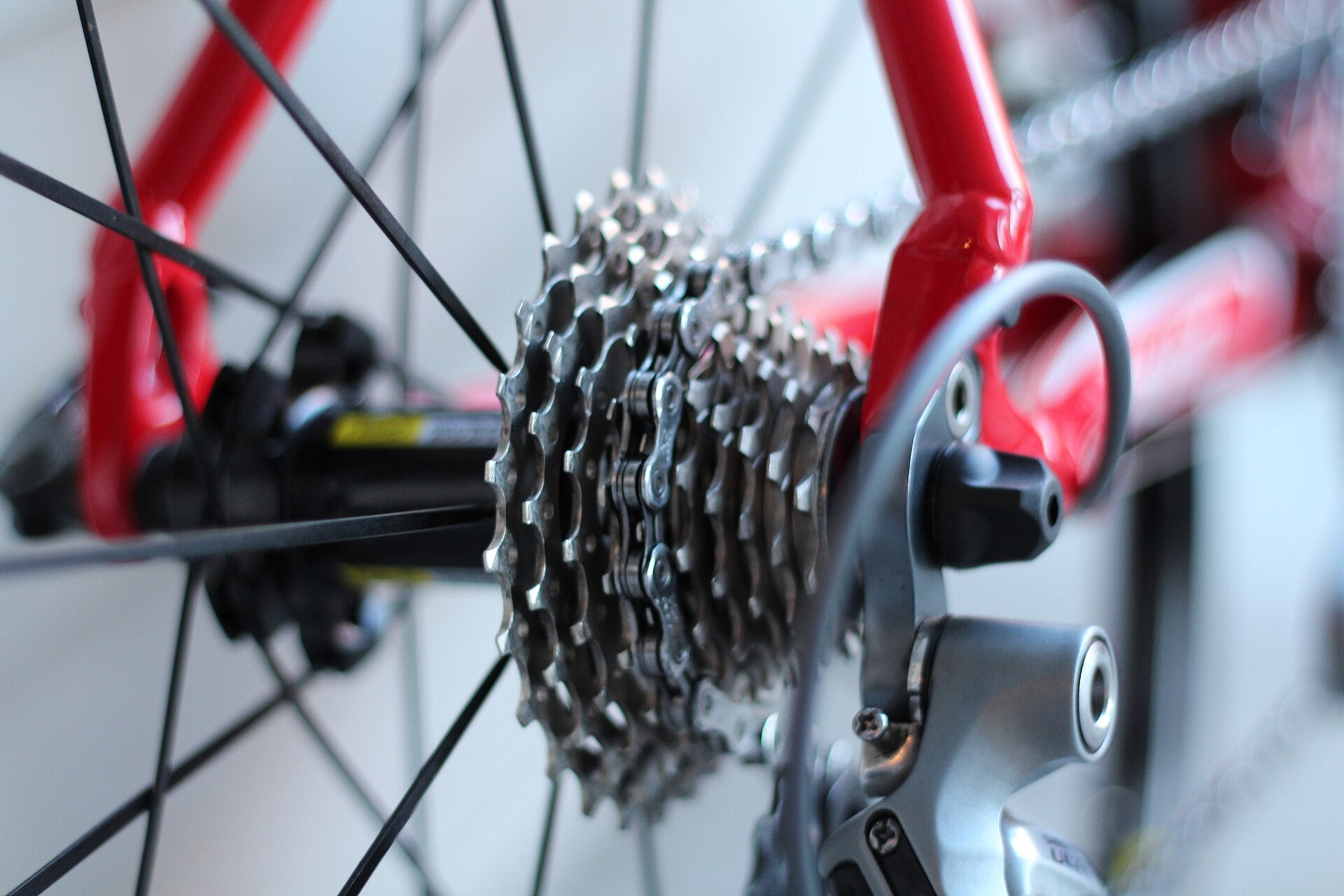 Fahrrad-Hinterrad mit Kassette und Schaltung
